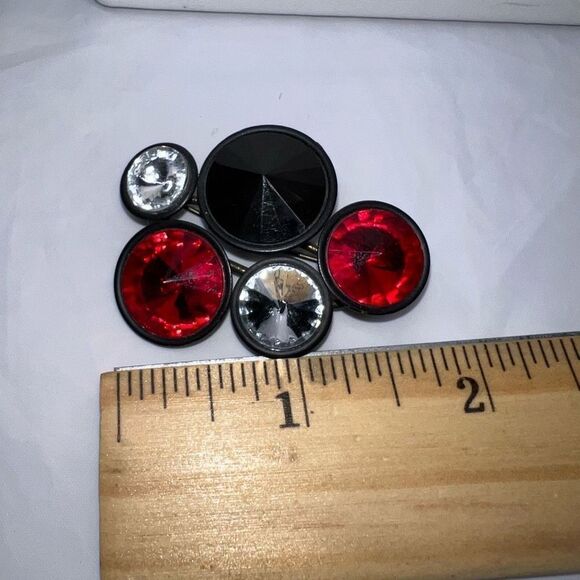 Goth Black Metal with Red and Black Crystal Brooch - Picture 6 of 6